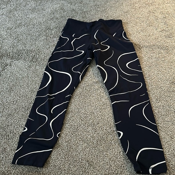 Tory Sport Pants - TORY BURCH TORY SPORT NAVY AND WHITE SWIRL LEGGINGS NWOT